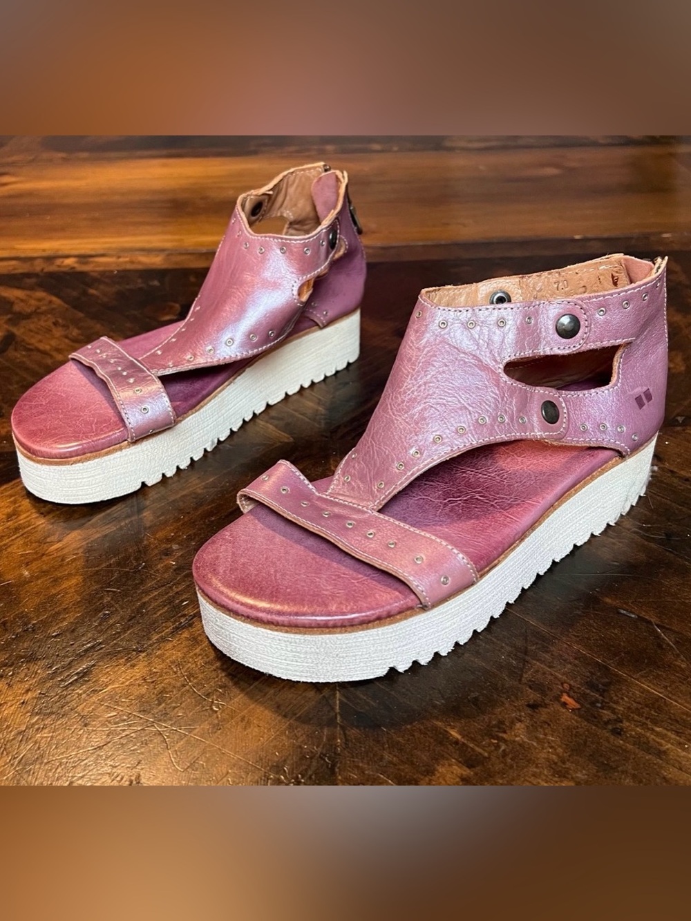 Bed Stu Rare Flatform Zip Back Leather Sandals Size 7 in EUC